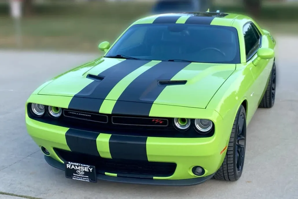 2015 Dodge Challenger R/T Plus photo 1