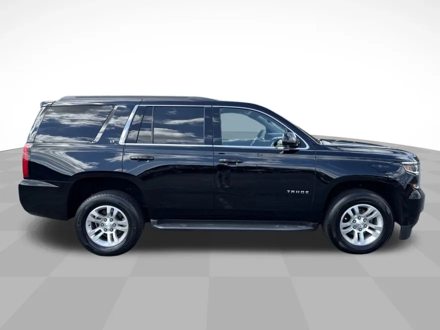 2020 Chevrolet Tahoe LT photo 1