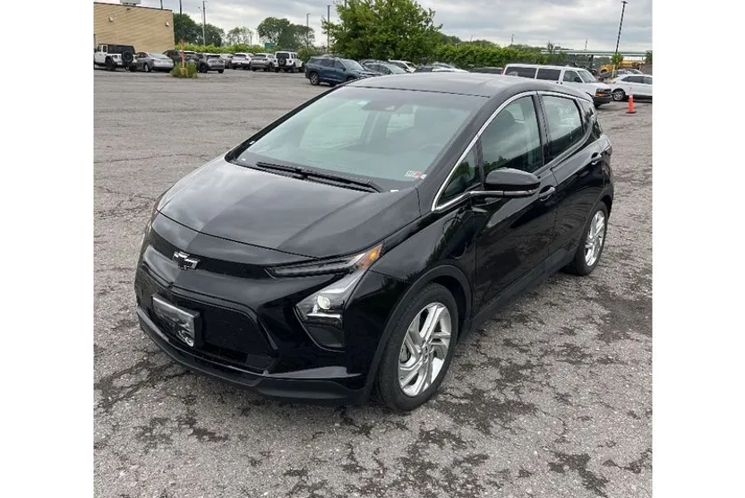 2023 Chevrolet Bolt EV 1LT photo 1