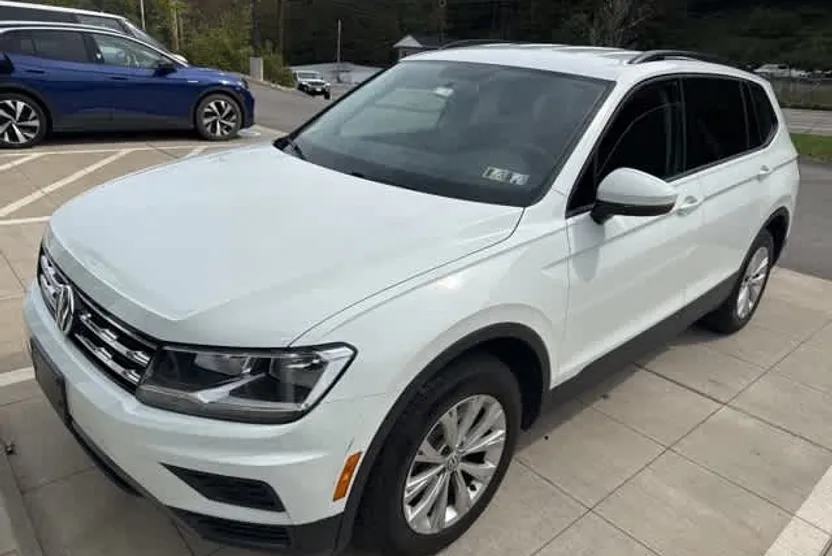 2018 Volkswagen Tiguan S photo 1