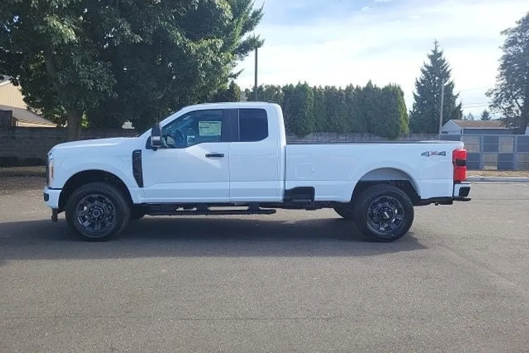 2026 Ford F-350 photo 1