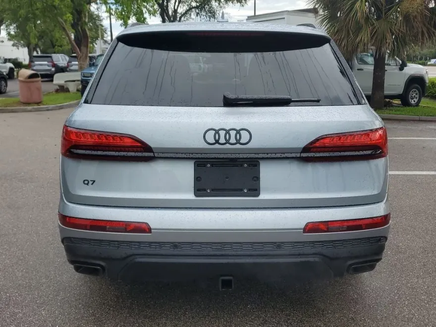 2025 Audi Q7 Prestige photo 2