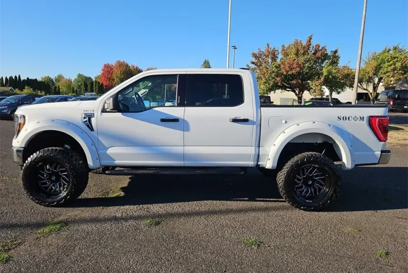 2023 Ford F-150 XLT photo 1