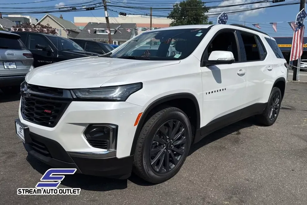 2023 Chevrolet Traverse RS photo 1