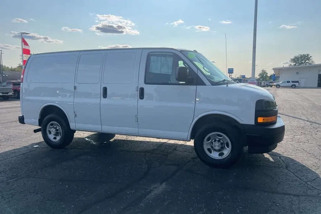 2019 Chevrolet Express 2500 Work Van Cargo photo 1