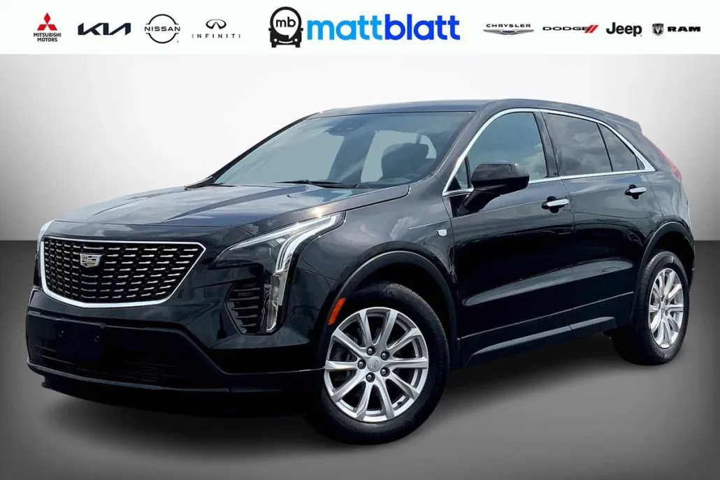 2022 Cadillac XT4 Luxury photo 1