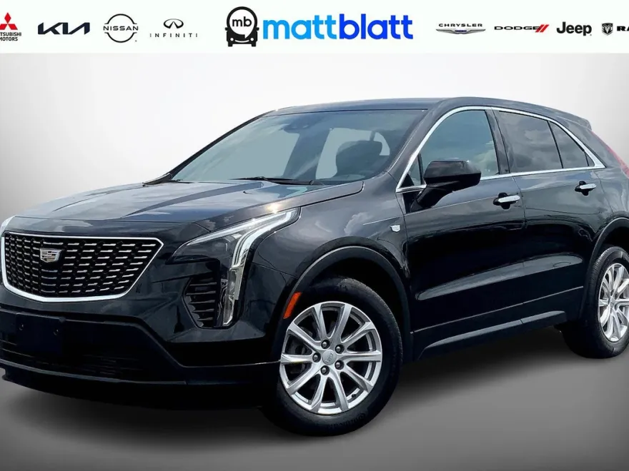 2022 Cadillac XT4 Luxury photo 1
