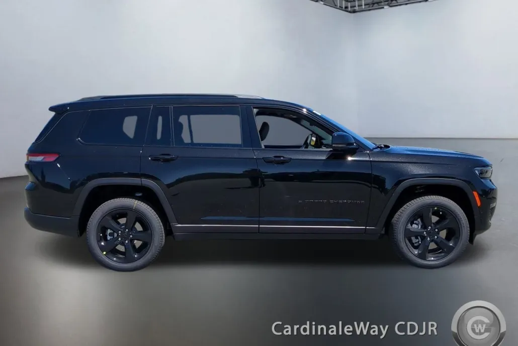 2025 Jeep Grand Cherokee Limited photo 1
