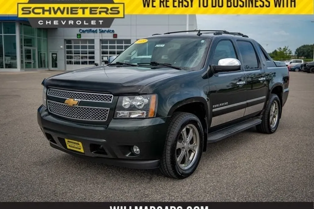 2013 Chevrolet Avalanche LTZ photo 1