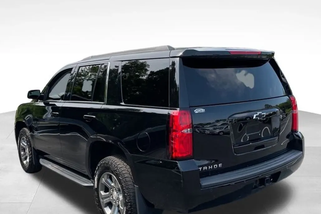 2019 Chevrolet Tahoe LS photo 1