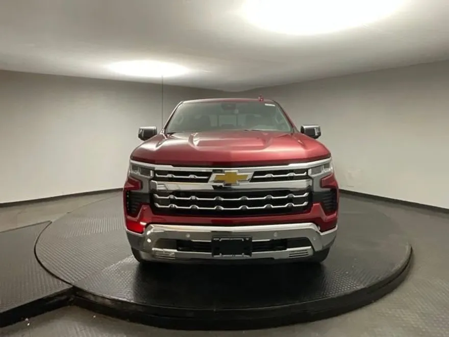 2026 Chevrolet Silverado 1500 LTZ photo 1