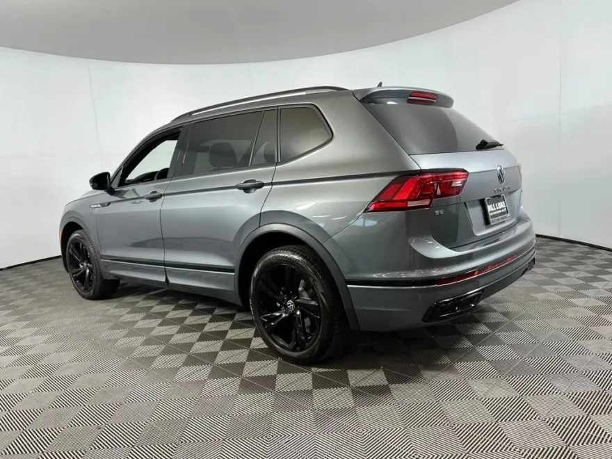 2023 Volkswagen Tiguan SE R-Line Black photo 1