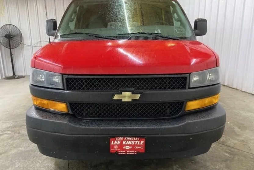 2019 Chevrolet Express Passenger 3500 LS photo 1