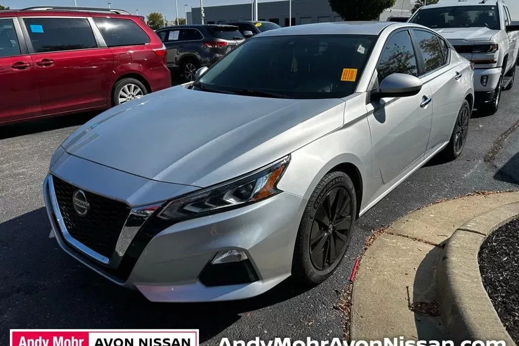 2021 Nissan Altima 2.5 SV photo 1
