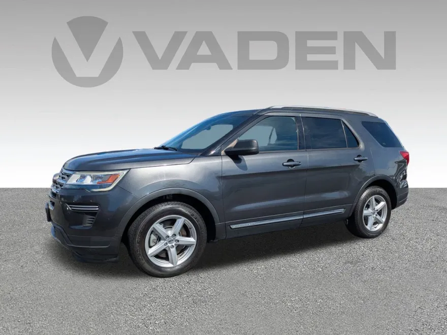 2018 Ford Explorer XLT photo 1