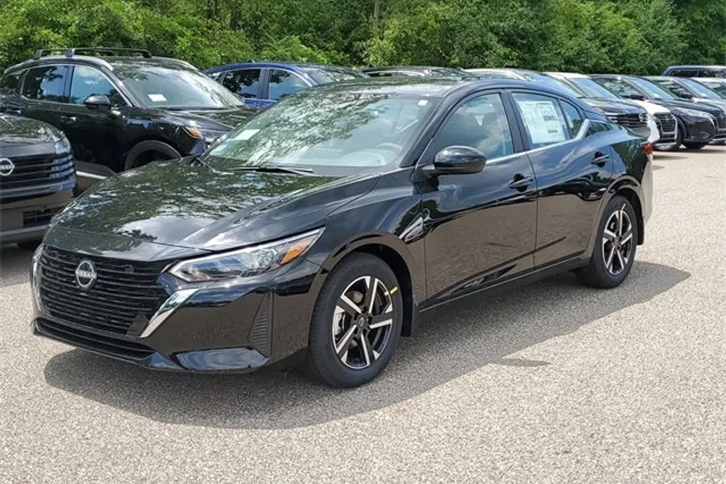 2025 Nissan Sentra SV photo 1