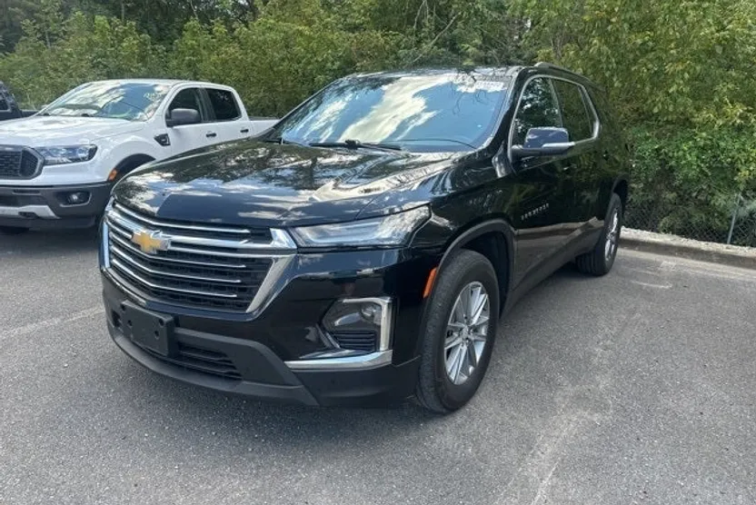 2022 Chevrolet Traverse Leather photo 1