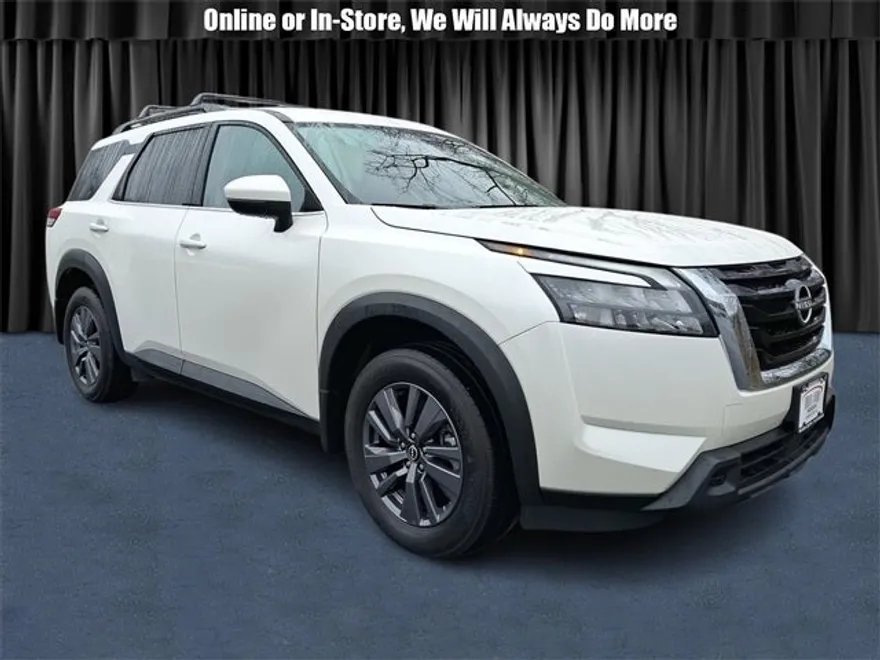 2024 Nissan Pathfinder SV photo 1