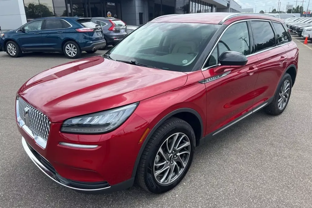 2022 Lincoln Corsair Standard photo 1