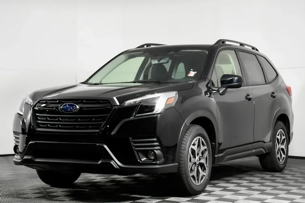 2024 Subaru Forester Premium photo 1