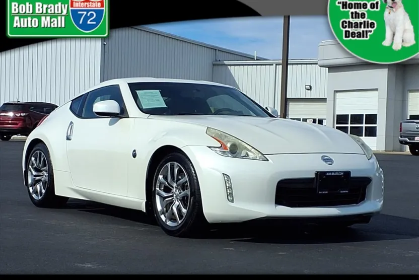2014 Nissan 370Z Base photo 1