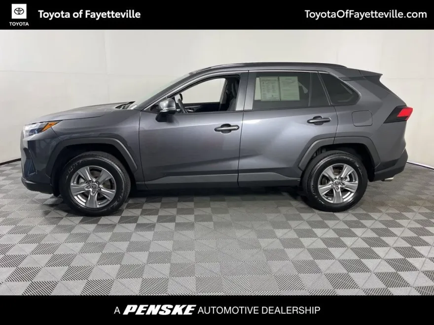 2024 Toyota RAV4 XLE photo 1