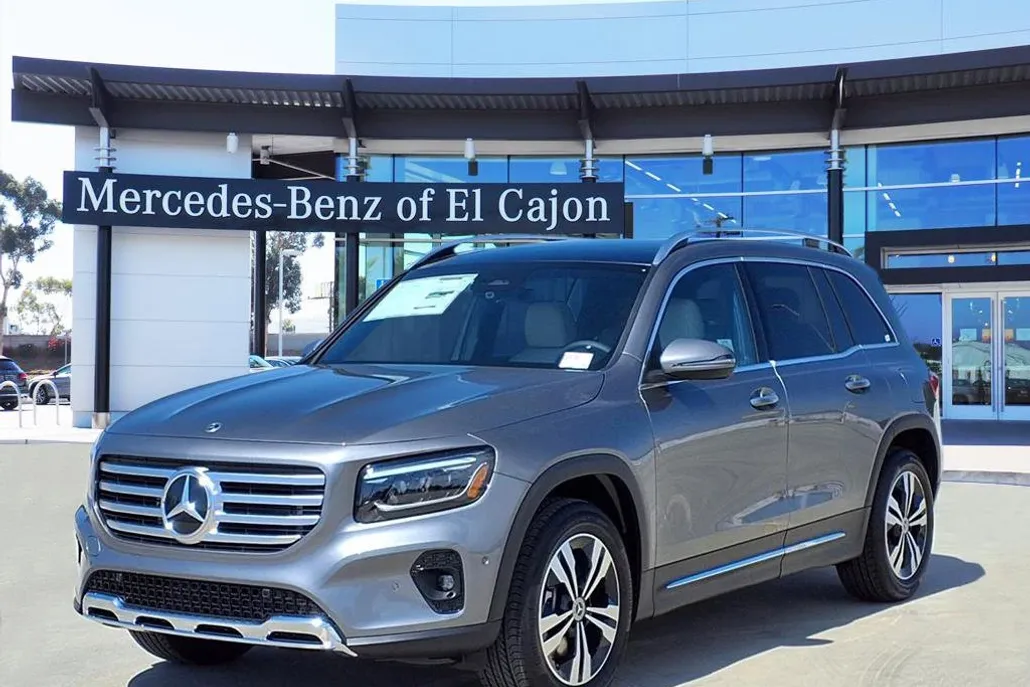 2026 Mercedes Benz GLB 250 photo 1