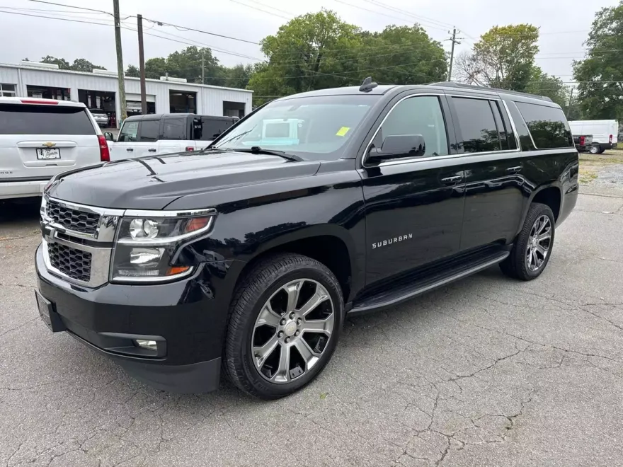 2020 Chevrolet Suburban LS photo 1
