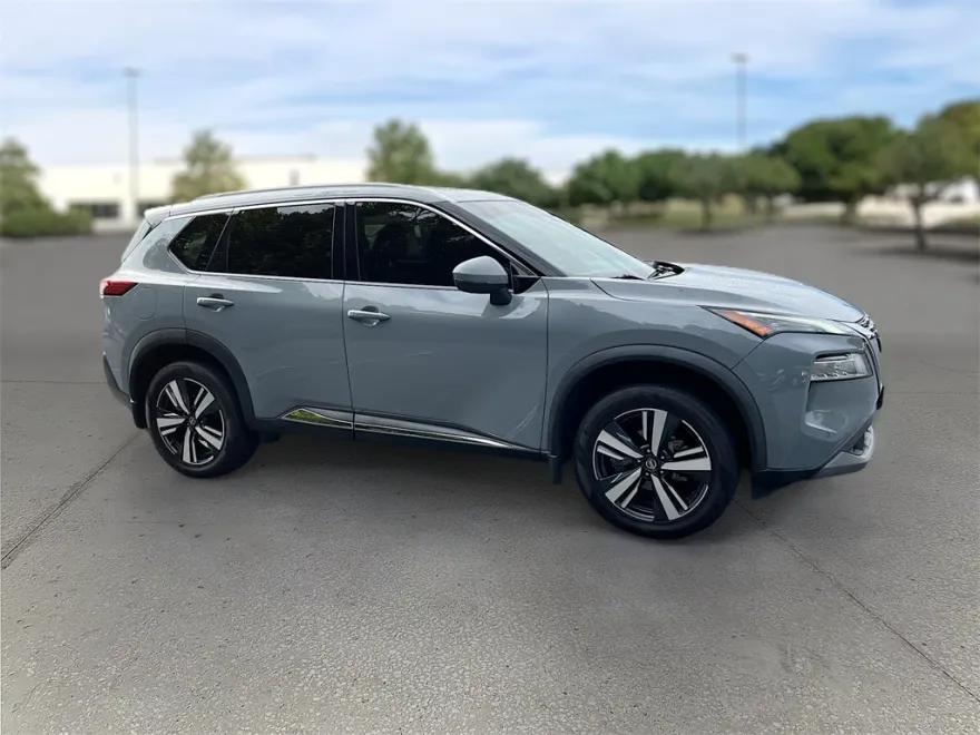 2021 Nissan Rogue SL photo 1