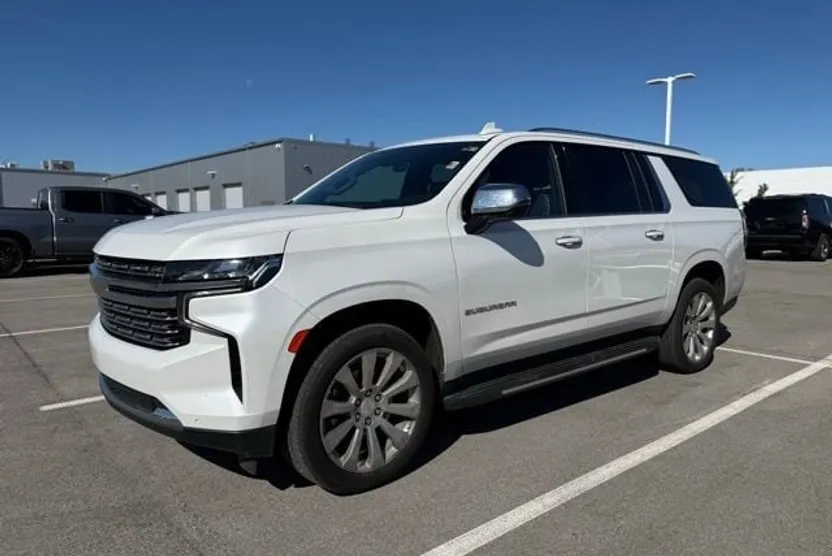 2023 Chevrolet Suburban Premier photo 1