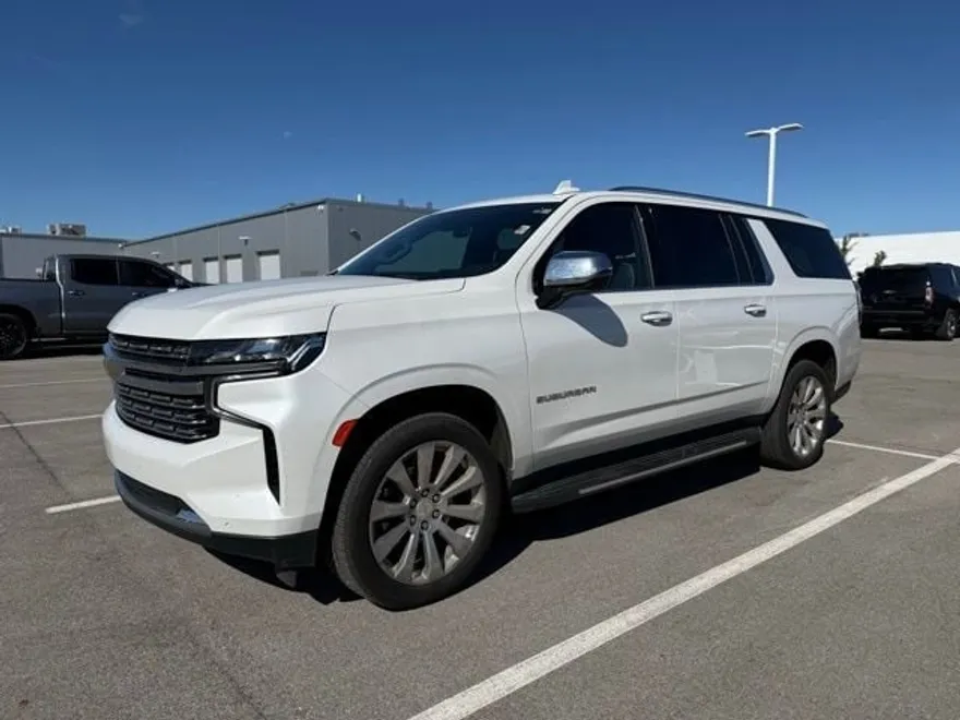 2023 Chevrolet Suburban Premier photo 1