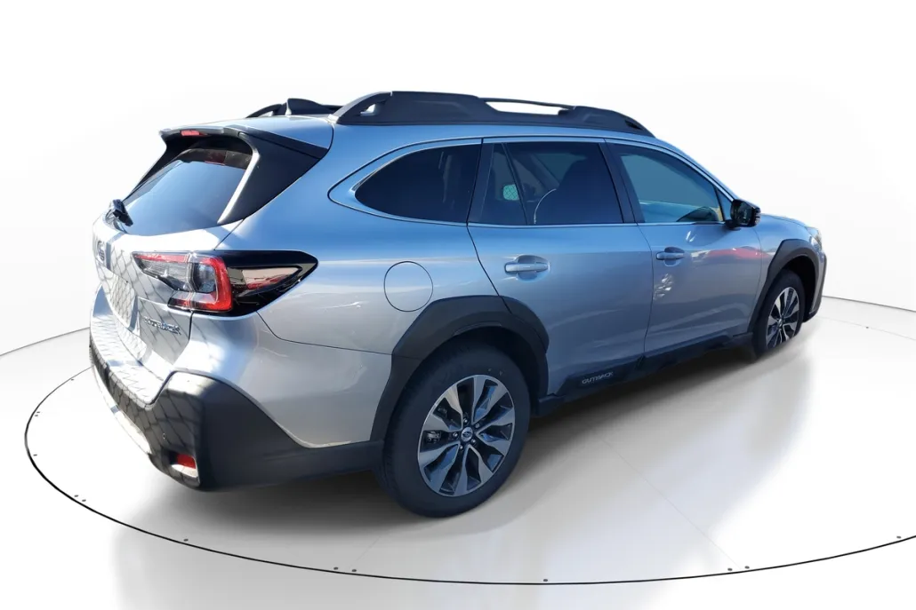 2025 Subaru Outback Limited photo 1