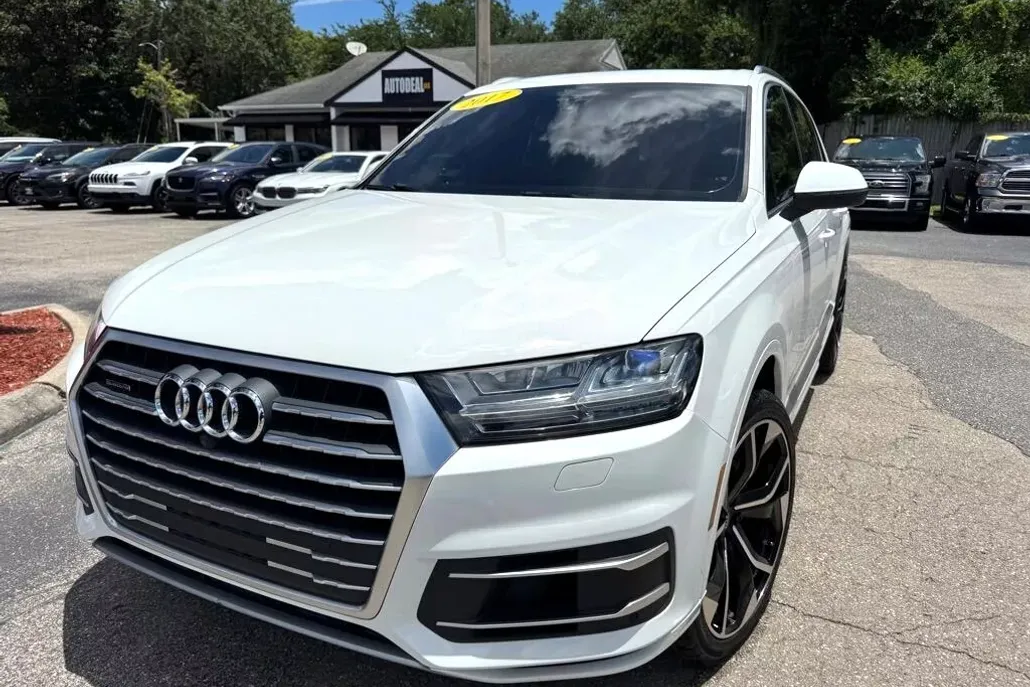 2017 Audi Q7 3.0 Premium Plus photo 1