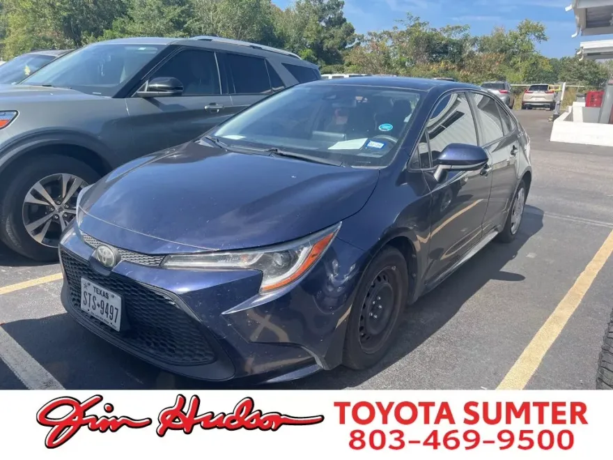 2020 Toyota Corolla LE photo 1