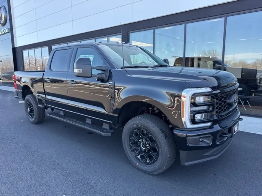 2025 Ford F-350 XLT photo 1