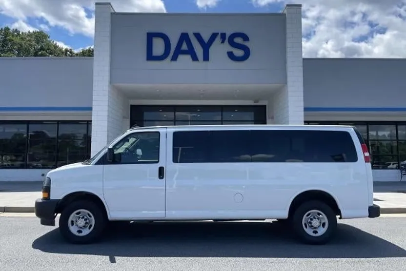 2024 Chevrolet Express Passenger 3500 photo 1