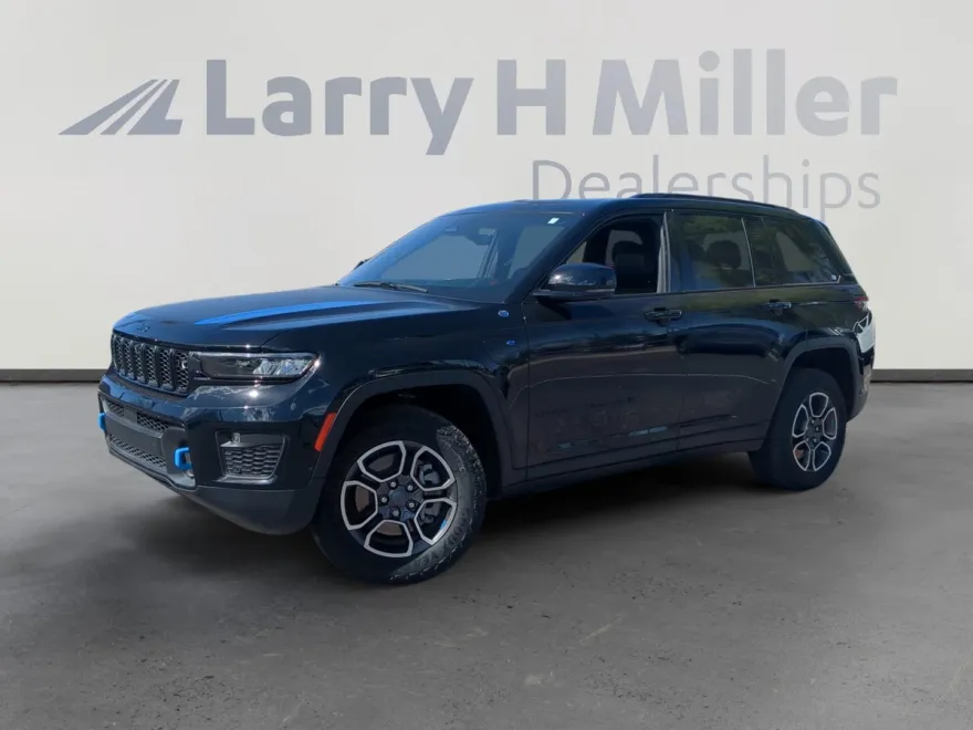 2022 Jeep Cherokee Trailhawk 4xe photo 1