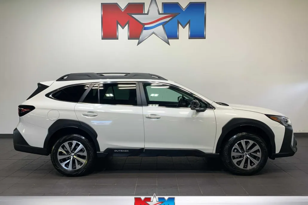 2025 Subaru Outback Premium photo 1