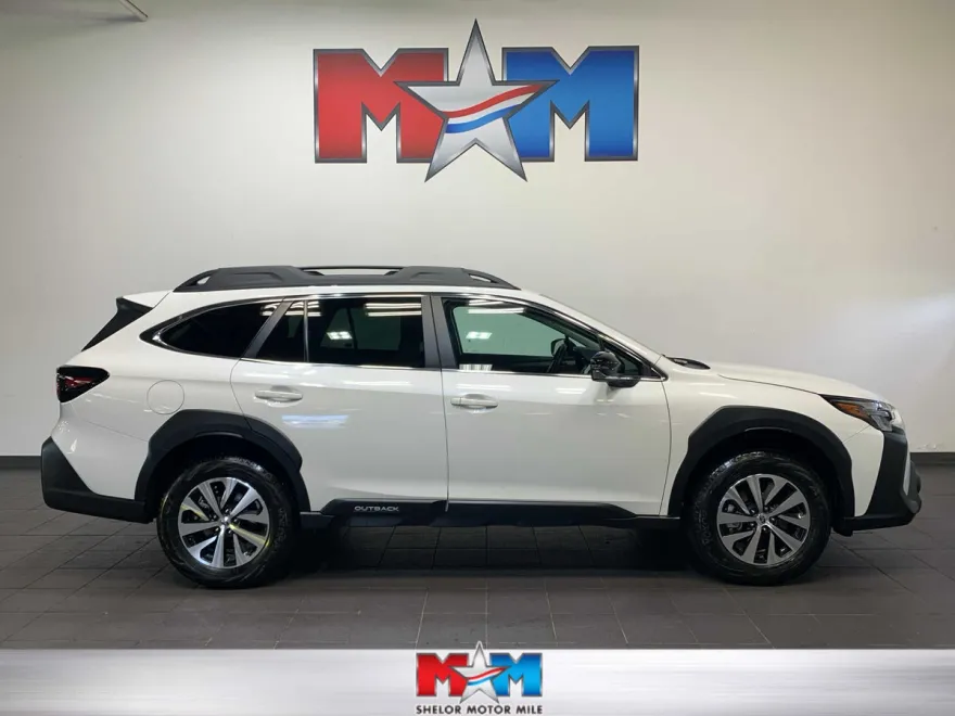 2025 Subaru Outback Premium photo 1