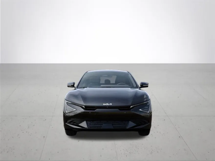 2025 Kia EV6 Wind photo 1