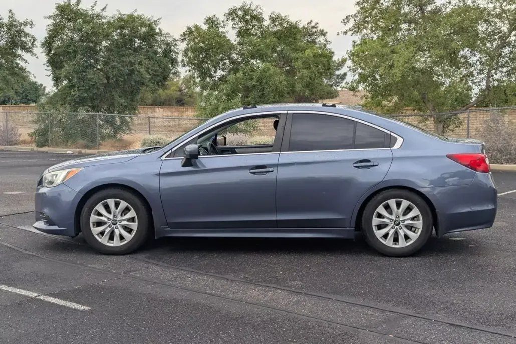 2015 Subaru Legacy 2.5i Premium photo 1