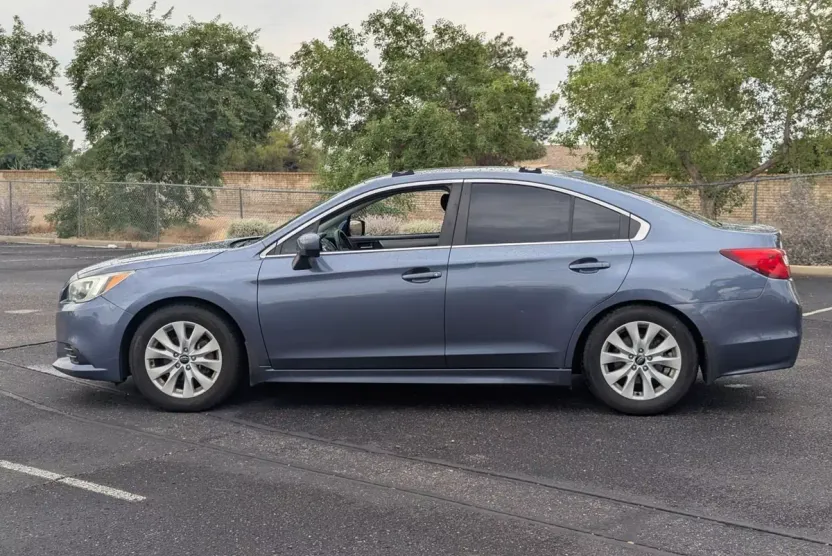 2015 Subaru Legacy 2.5i Premium photo 1