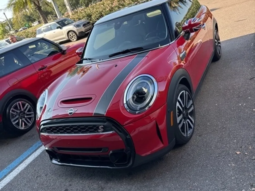 2022 Mini Cooper 2 Door Hardtop S photo 1