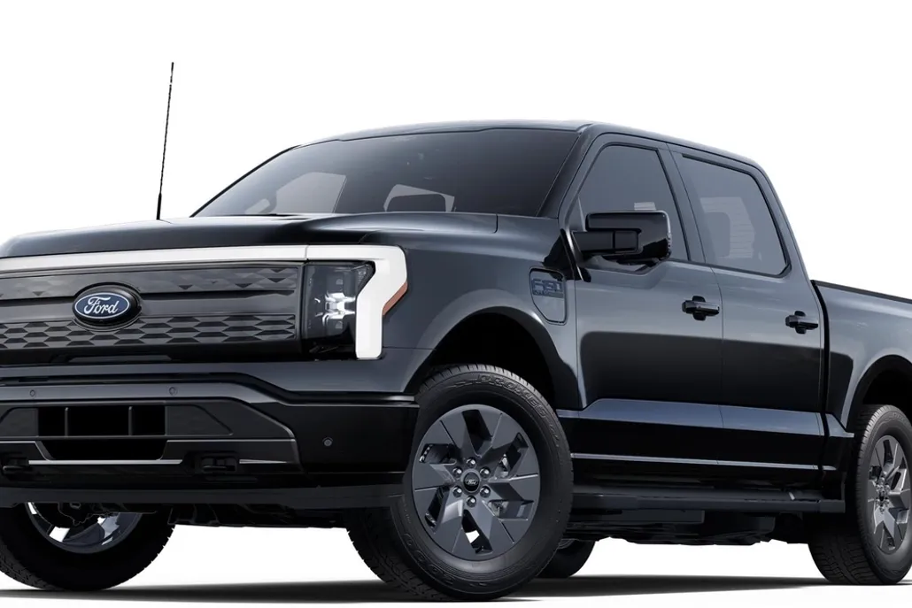 2025 Ford F-150 Lightning Lariat photo 1