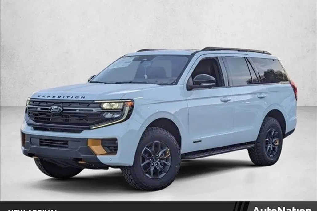 2025 Ford Expedition photo 1