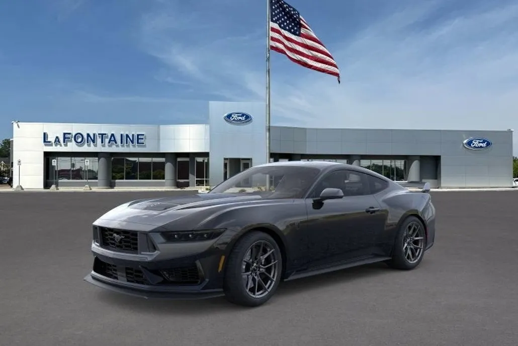 2025 Ford Mustang Dark Horse photo 1