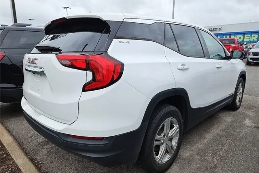 2020 Gmc Terrain SLE photo 1