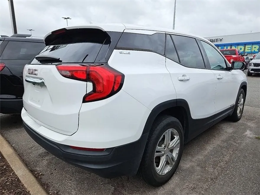 2020 Gmc Terrain SLE photo 1