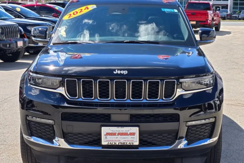 2024 Jeep Grand Cherokee Limited photo 1