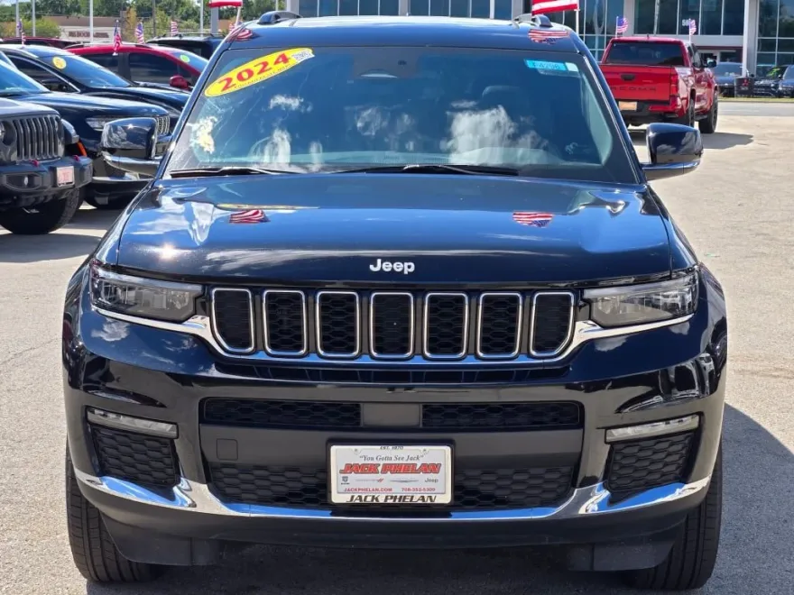 2024 Jeep Grand Cherokee Limited photo 1